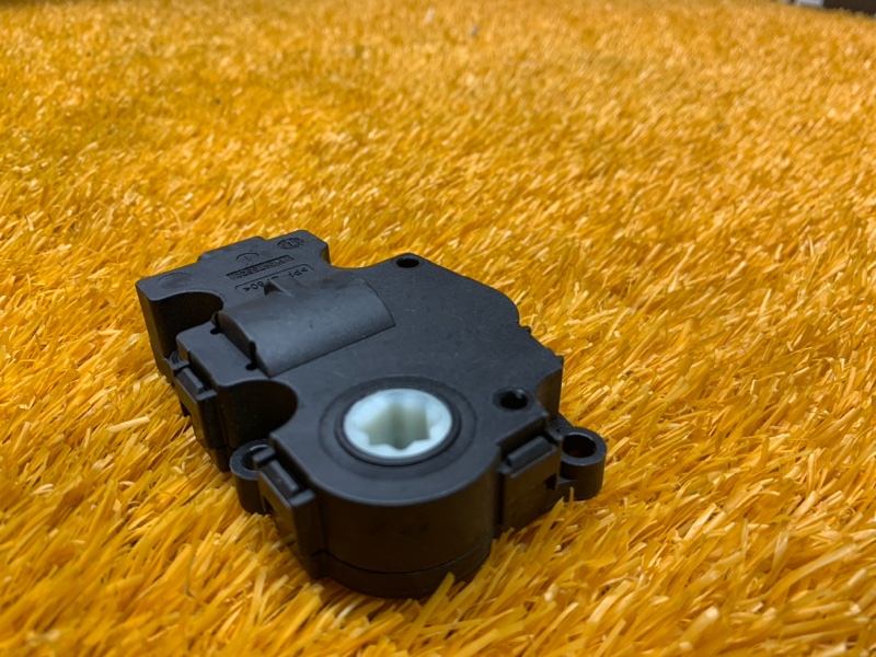 привод заслонки отопителя, 290 рублей, Красноярск