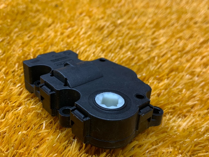 привод заслонки отопителя, 290 рублей, Красноярск