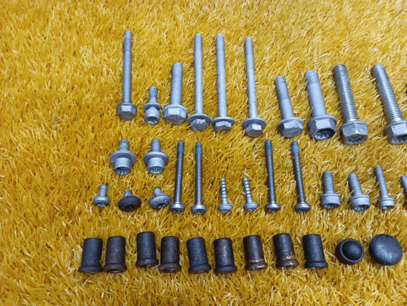 Болты и гайки ДВС, 940 рублей, Красноярск