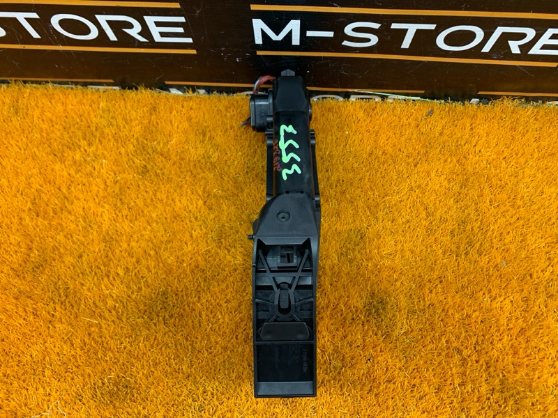 педаль газа, 1000 рублей, Красноярск