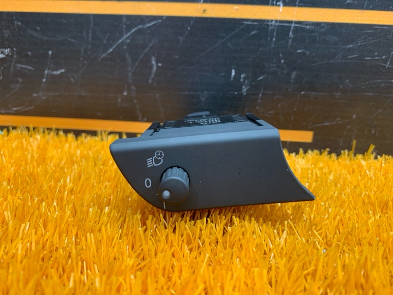 Кнопка корректора фар, 200 рублей, Красноярск