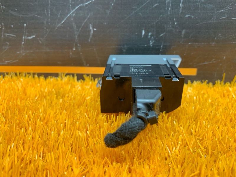 Кнопка корректора фар, 200 рублей, Красноярск