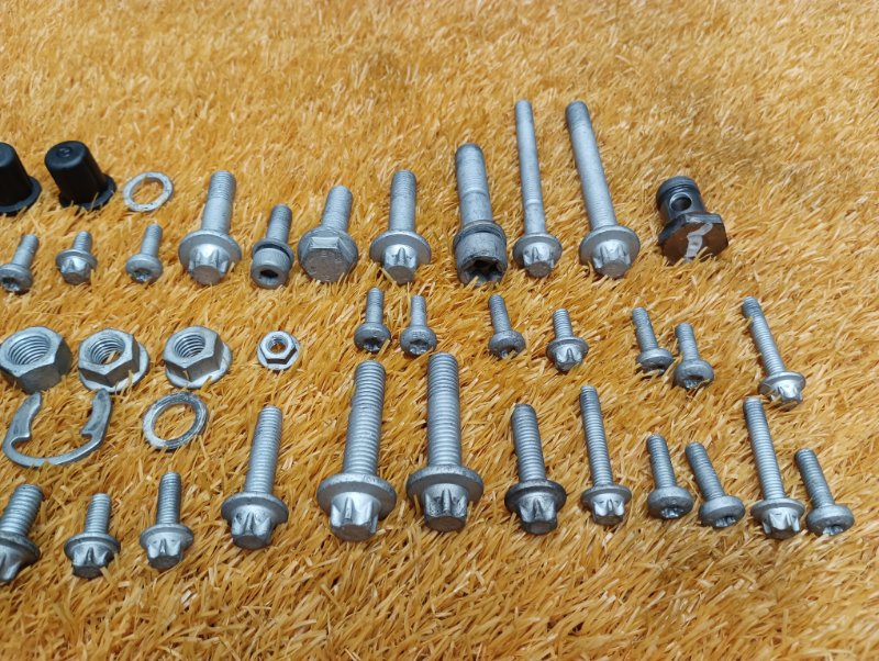 Болты и гайки ДВС, 780 рублей, Красноярск