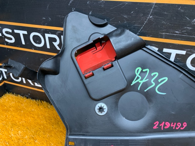 Водосток лобового стекла, 370 рублей, Красноярск