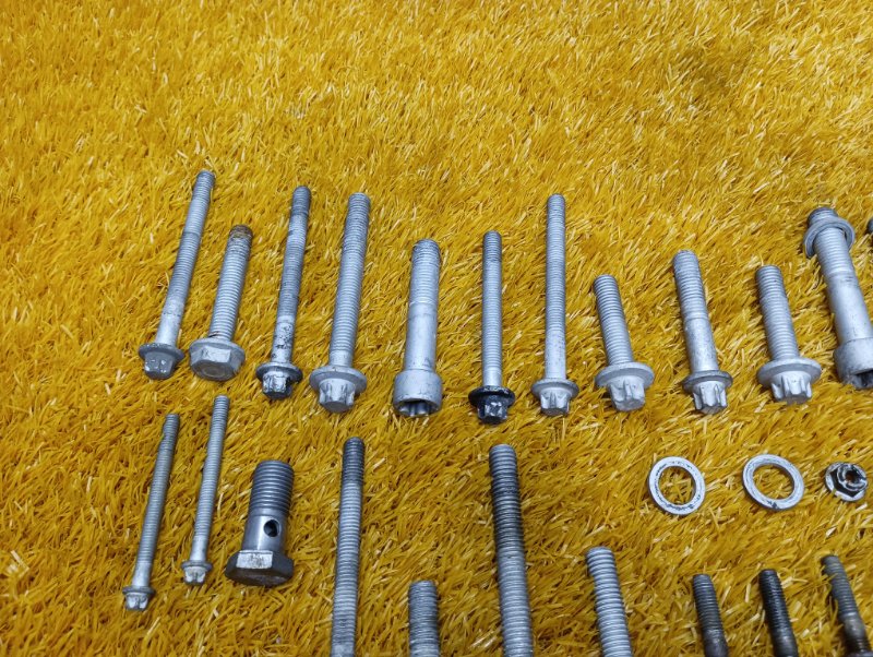 Болты и гайки ДВС, 940 рублей, Красноярск