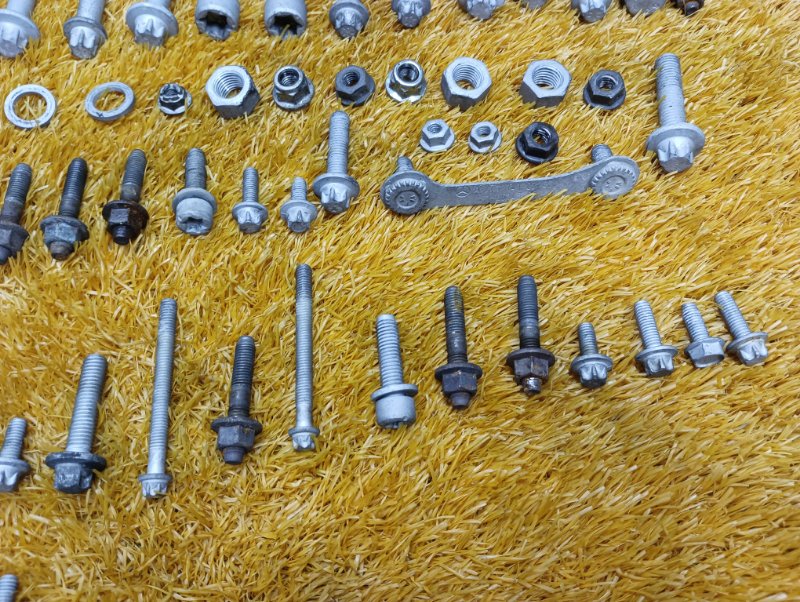 Болты и гайки ДВС, 940 рублей, Красноярск