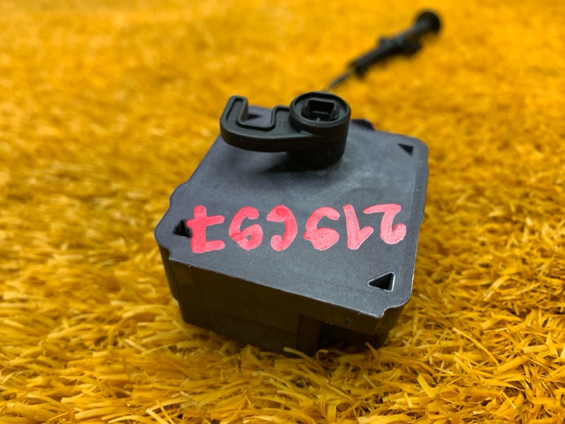 Замок лючка бензобака, 500 рублей, Красноярск