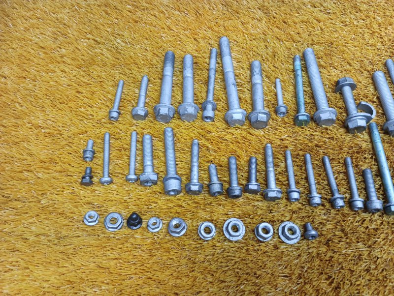 Болты и гайки ДВС, 870 рублей, Красноярск