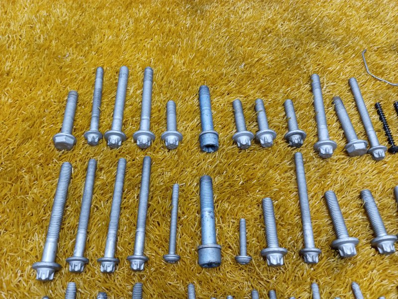 Болты и гайки ДВС, 940 рублей, Красноярск