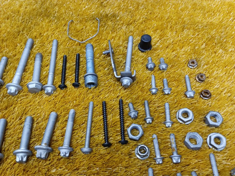 Болты и гайки ДВС, 940 рублей, Красноярск