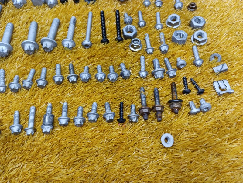 Болты и гайки ДВС, 940 рублей, Красноярск