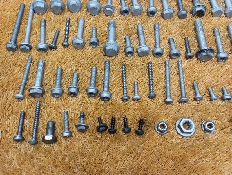 Болты и гайки ДВС, 730 рублей, Красноярск