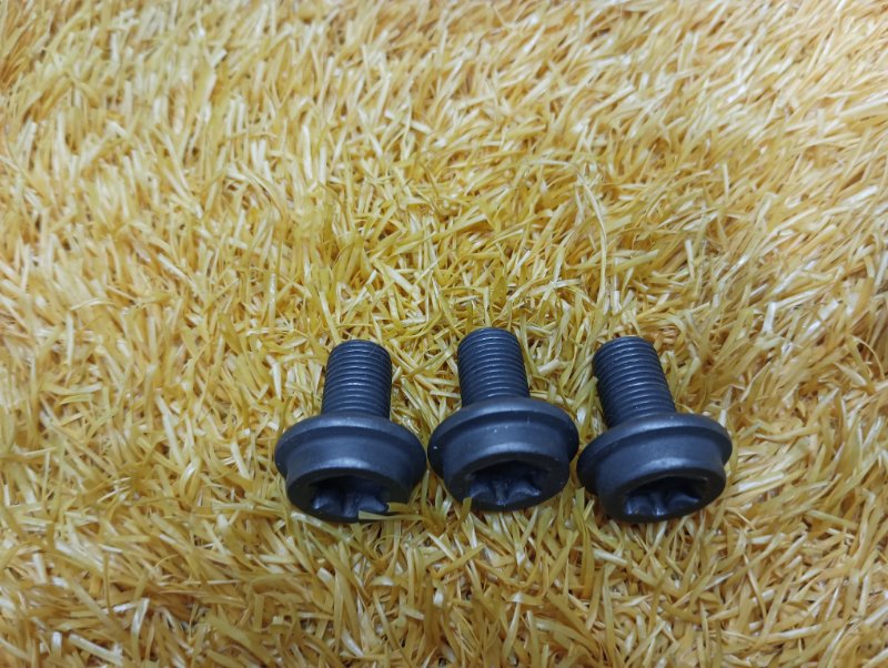 болт гидротрансформатора, 300 рублей, Красноярск