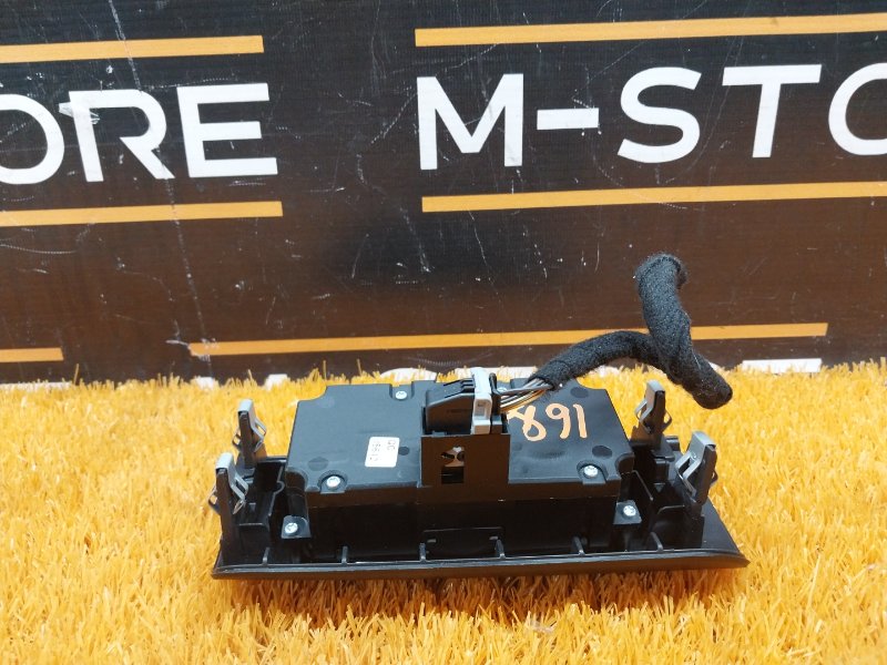 Переключатель света фар, 1000 рублей, Красноярск