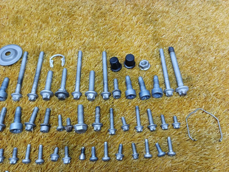 Болты и гайки ДВС, 940 рублей, Красноярск