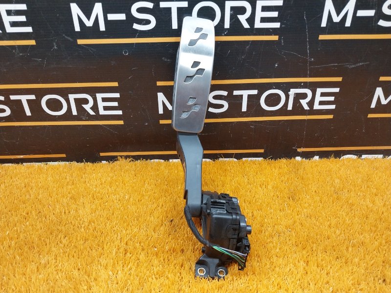 педаль газа, 500 рублей, Красноярск