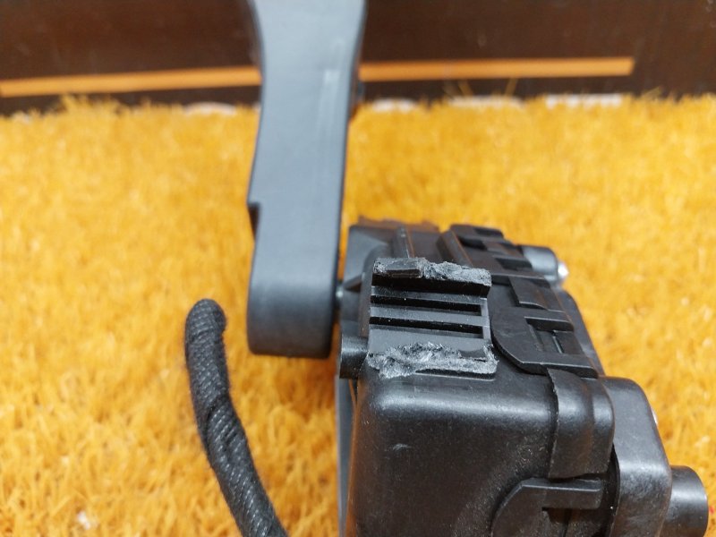 педаль газа, 500 рублей, Красноярск