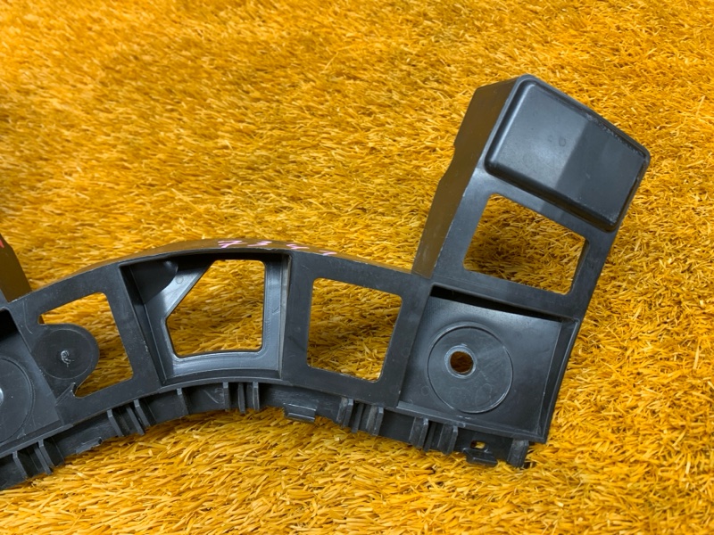 крепление бампера, 500 рублей, Красноярск