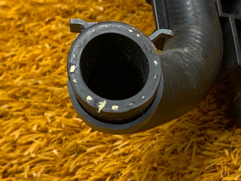 Патрубок системы охлаждения, 2000 рублей, Красноярск