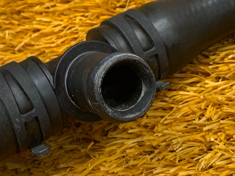 Патрубок системы охлаждения, 760 рублей, Красноярск