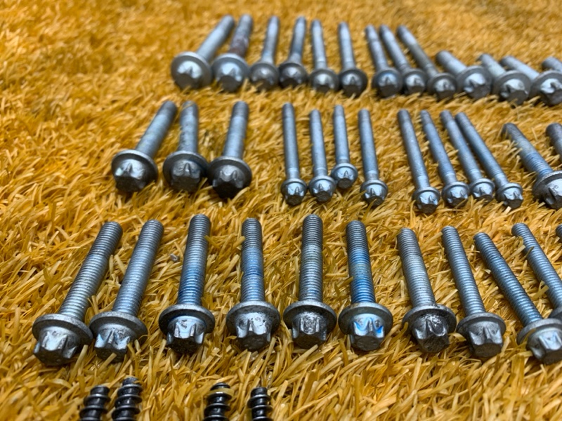 Болты и гайки ДВС, 1080 рублей, Красноярск