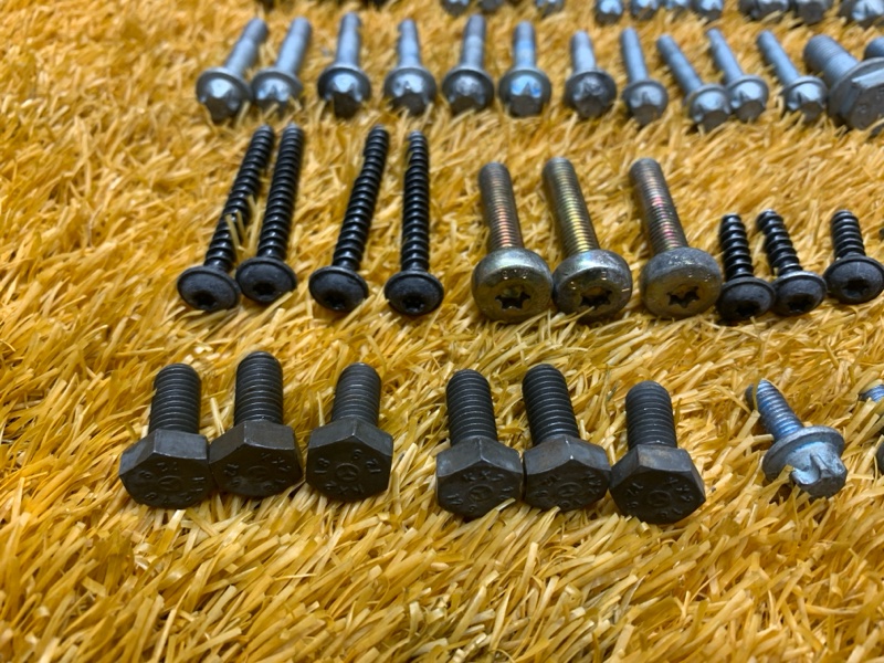 Болты и гайки ДВС, 1080 рублей, Красноярск