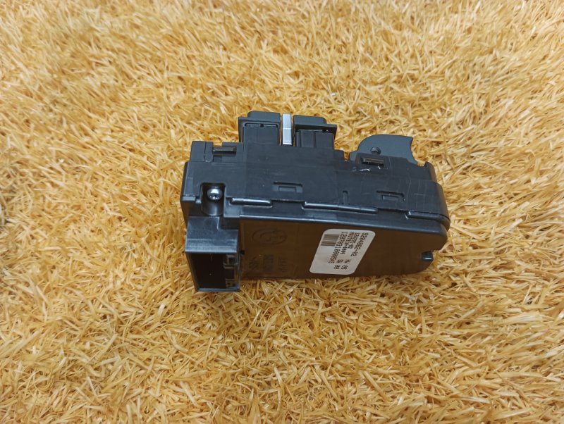 кнопка стеклоподъемника, 610 рублей, Красноярск