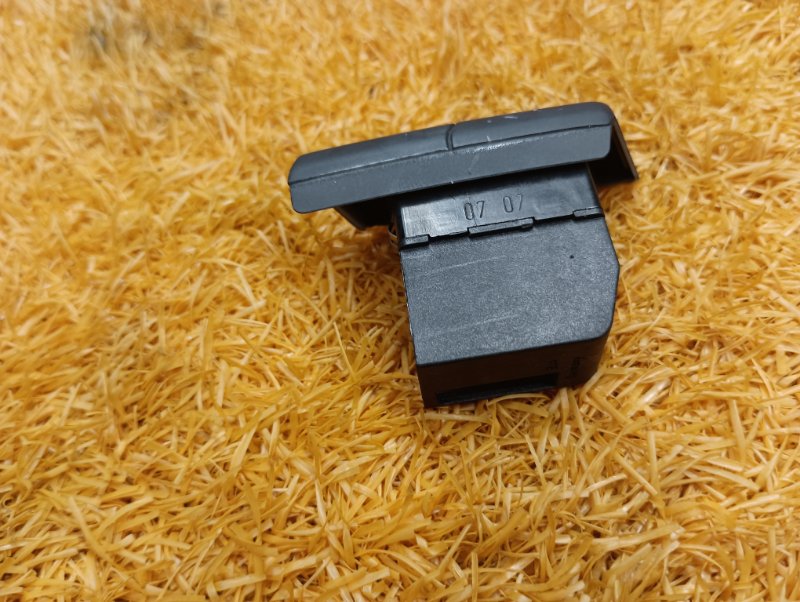 Кнопка центрального замка, 200 рублей, Красноярск