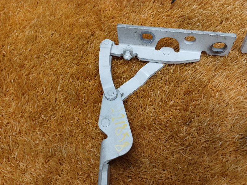 петля капота, 560 рублей, Красноярск