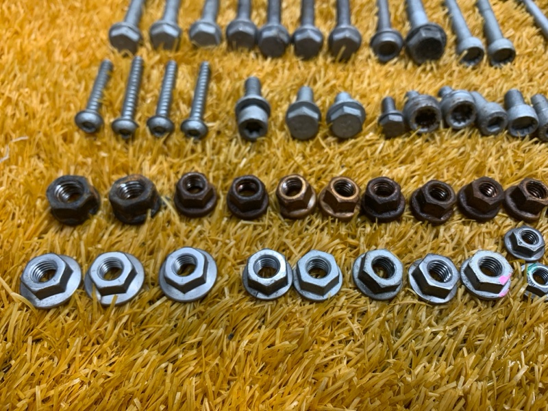 Болты и гайки ДВС, 940 рублей, Красноярск