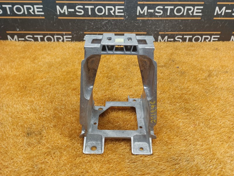 Кронштейн подлокотника, 730 рублей, Красноярск