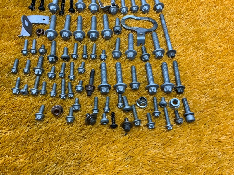 Болты и гайки ДВС, 870 рублей, Красноярск