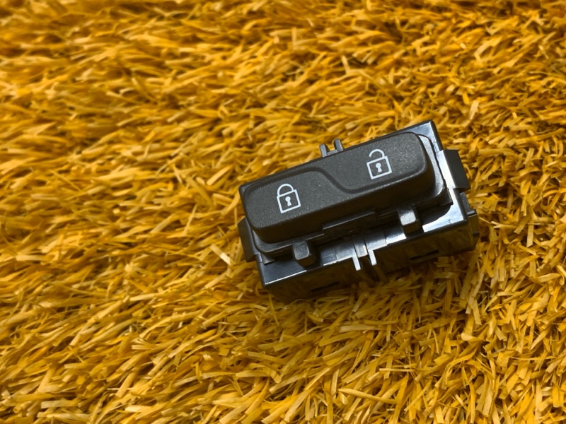 Кнопка центрального замка, 610 рублей, Красноярск