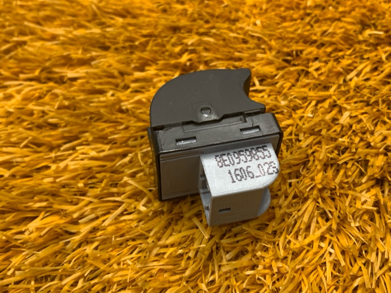 кнопка стеклоподъемника, 200 рублей, Красноярск