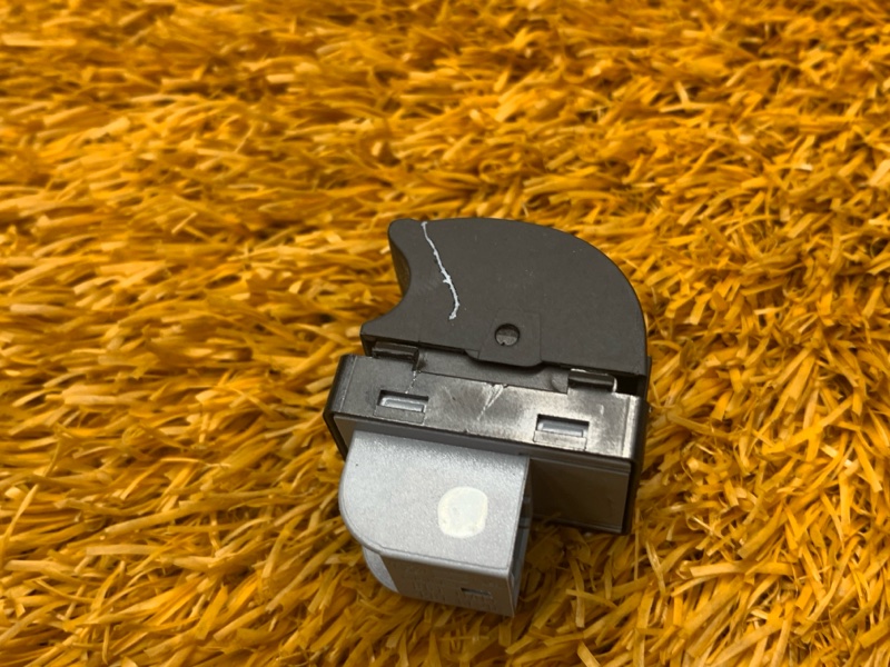 кнопка стеклоподъемника, 200 рублей, Красноярск