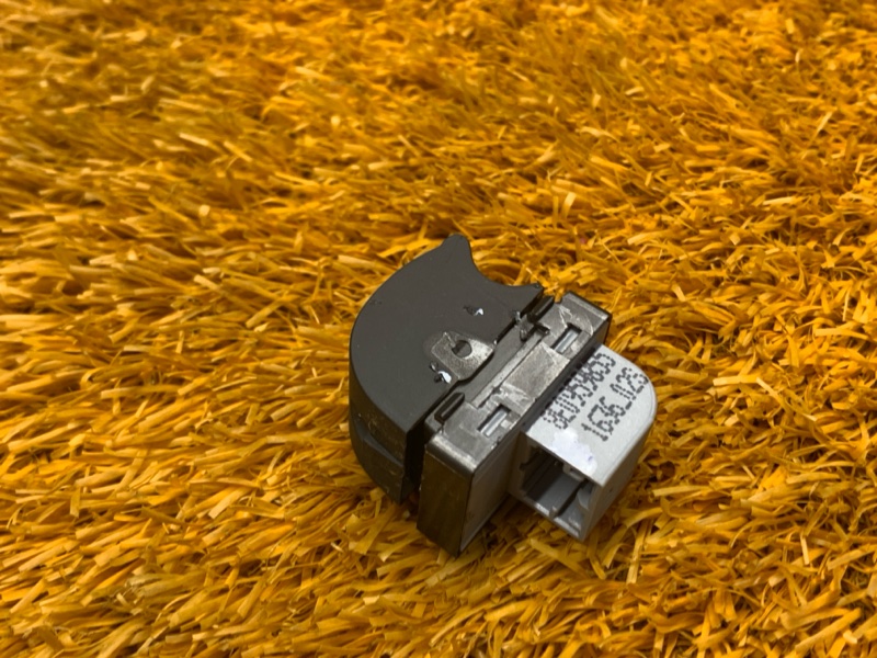 кнопка стеклоподъемника, 300 рублей, Красноярск