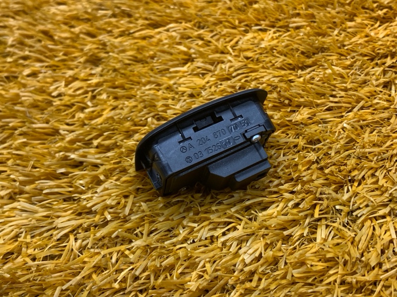 Кнопка открывания багажника, 500 рублей, Красноярск