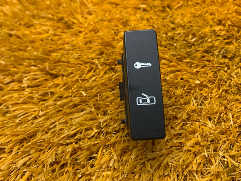 Кнопка центрального замка, 100 рублей, Красноярск