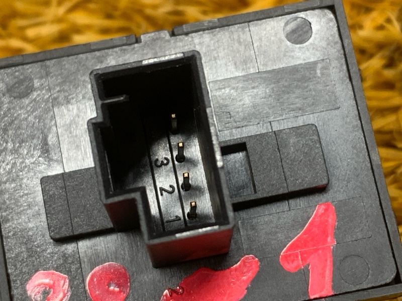 Кнопка открывания багажника, 300 рублей, Красноярск