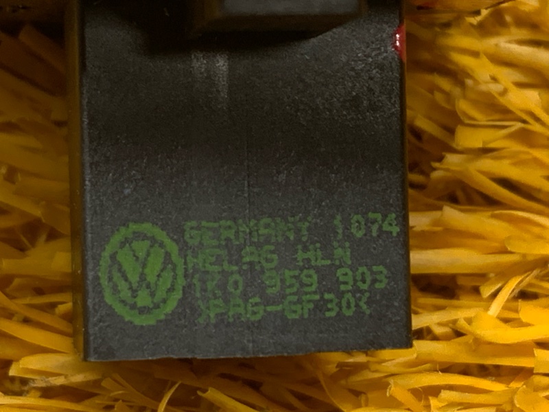 Кнопка открывания багажника, 300 рублей, Красноярск