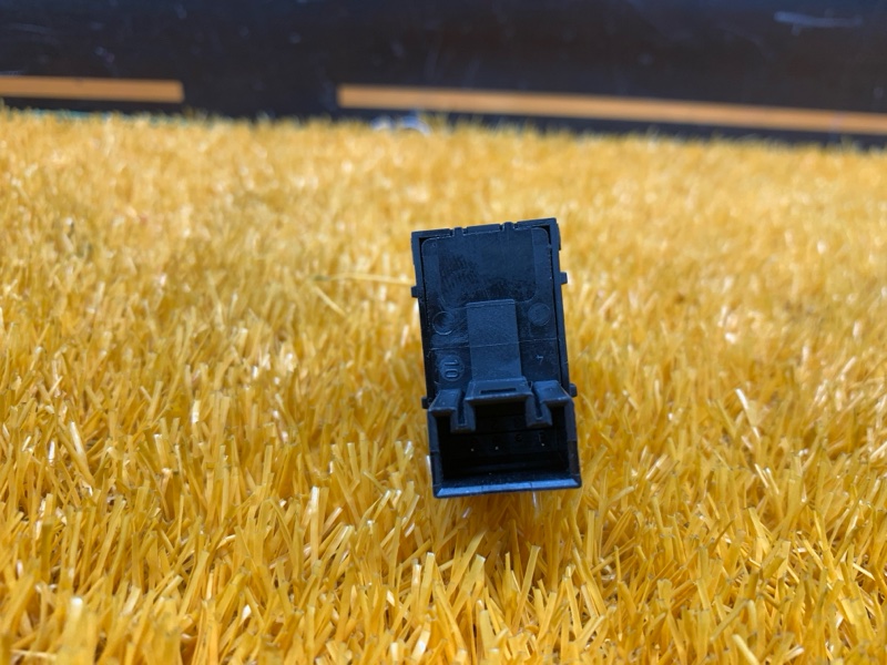 кнопка стеклоподъемника, 200 рублей, Красноярск