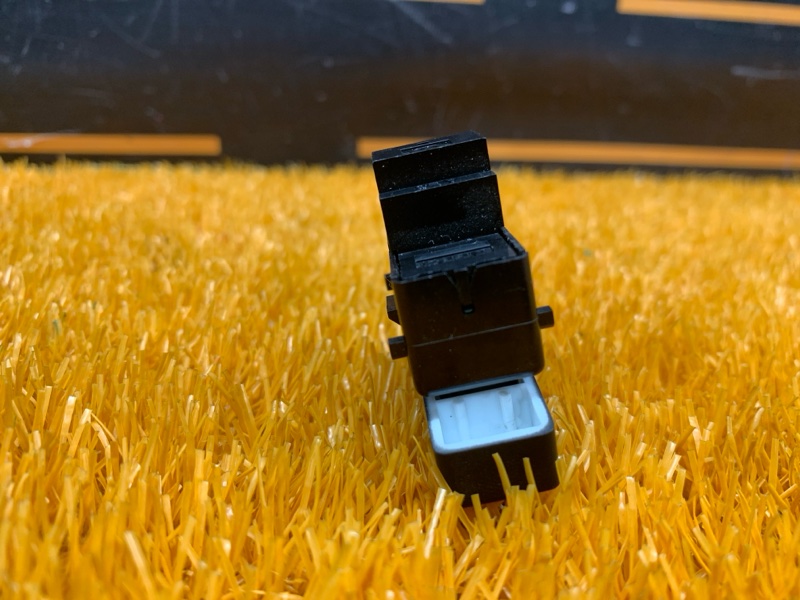 Кнопка центрального замка, 100 рублей, Красноярск