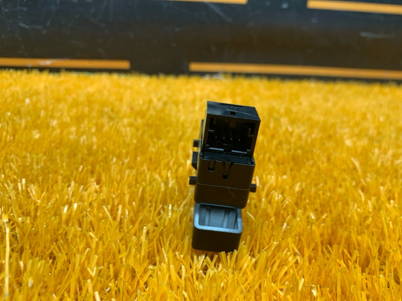 Кнопка центрального замка, 100 рублей, Красноярск