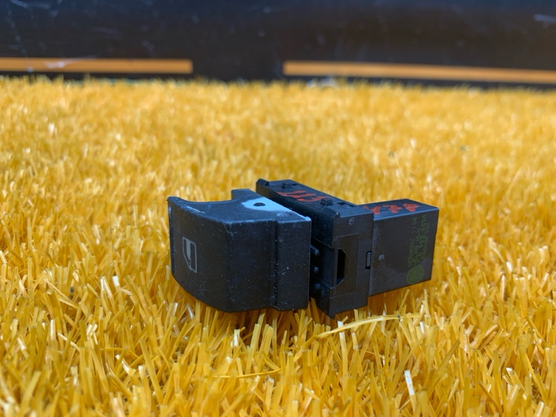 кнопка стеклоподъемника, 200 рублей, Красноярск