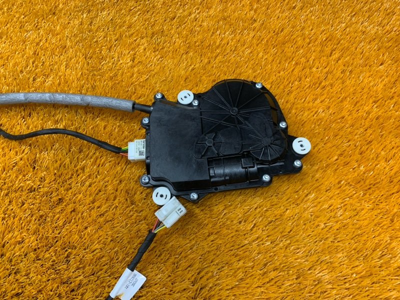 Доводчик крышки багажника, 3330 рублей, Красноярск