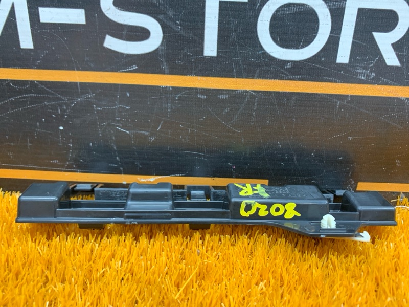 кронштейн порога, 400 рублей, Красноярск