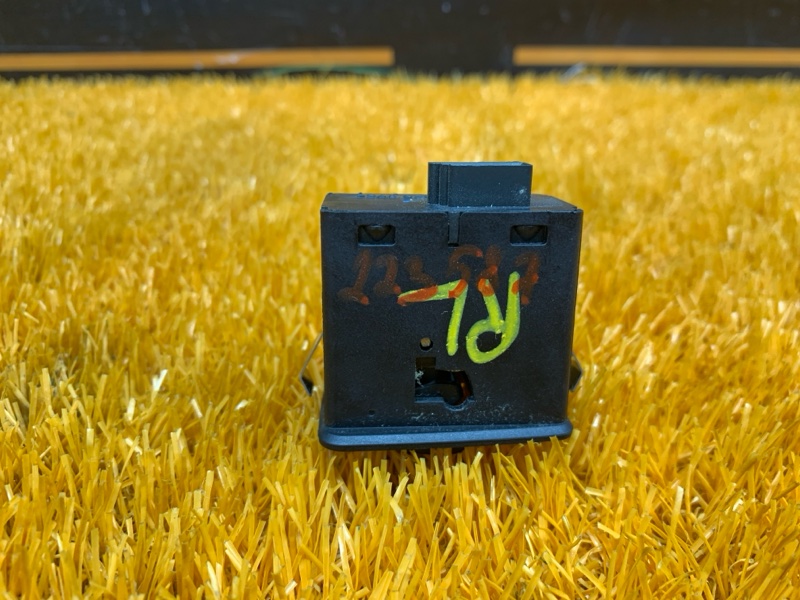 кнопка стеклоподъемника, 500 рублей, Красноярск