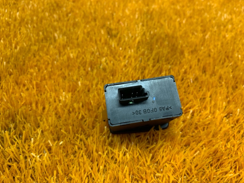 кнопка стеклоподъемника, 500 рублей, Красноярск