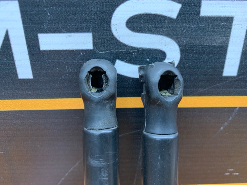 амортизатор капота, 500 рублей, Красноярск