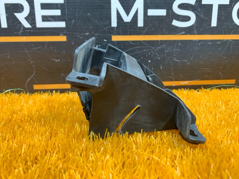 Кронштейн форсунки омывателя фары, 370 рублей, Красноярск